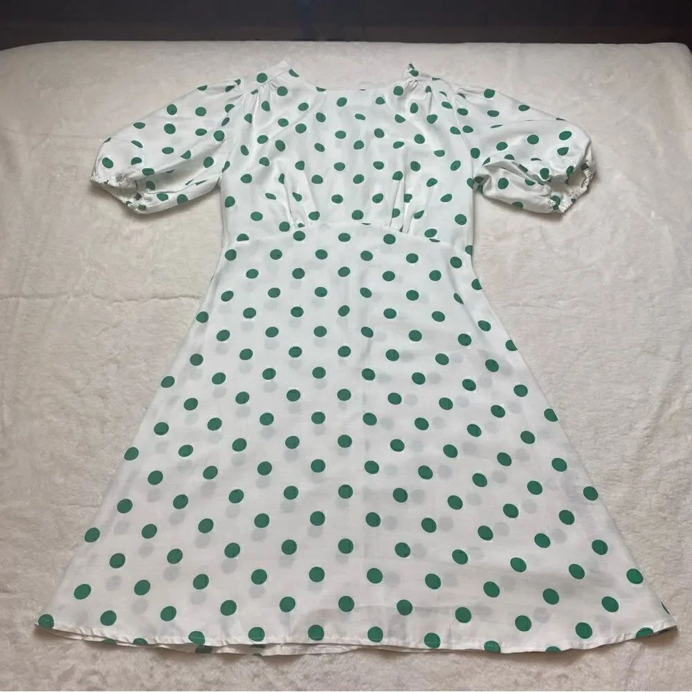 ASOS New With Tags White Green Polka Dot Dress Size 4